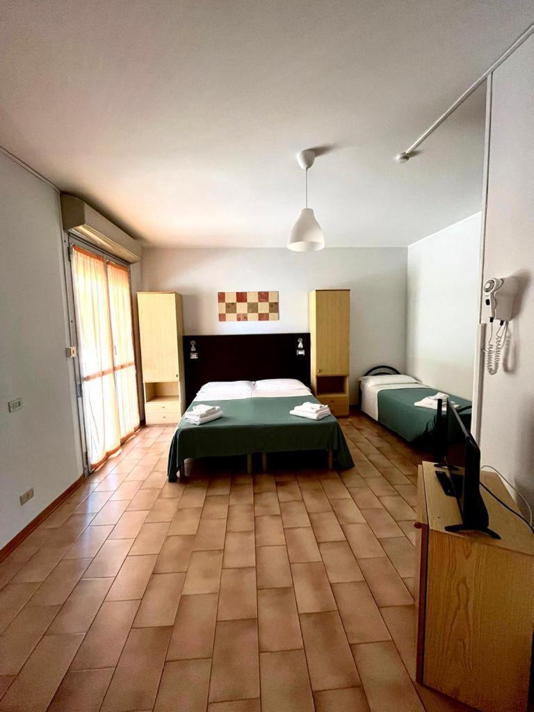 Hotel Nazionale Cervia Esterno foto