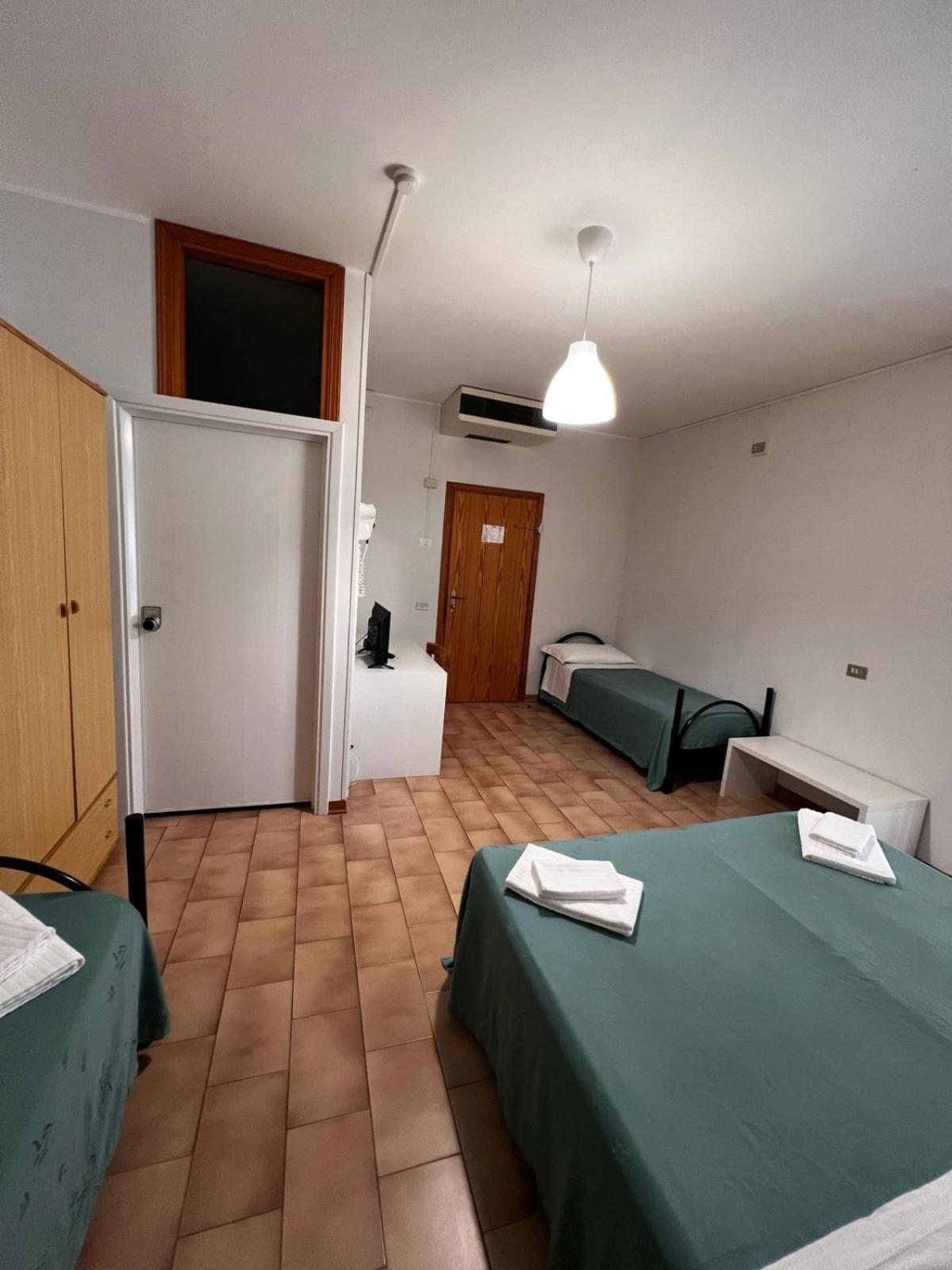 Hotel Nazionale Cervia Esterno foto