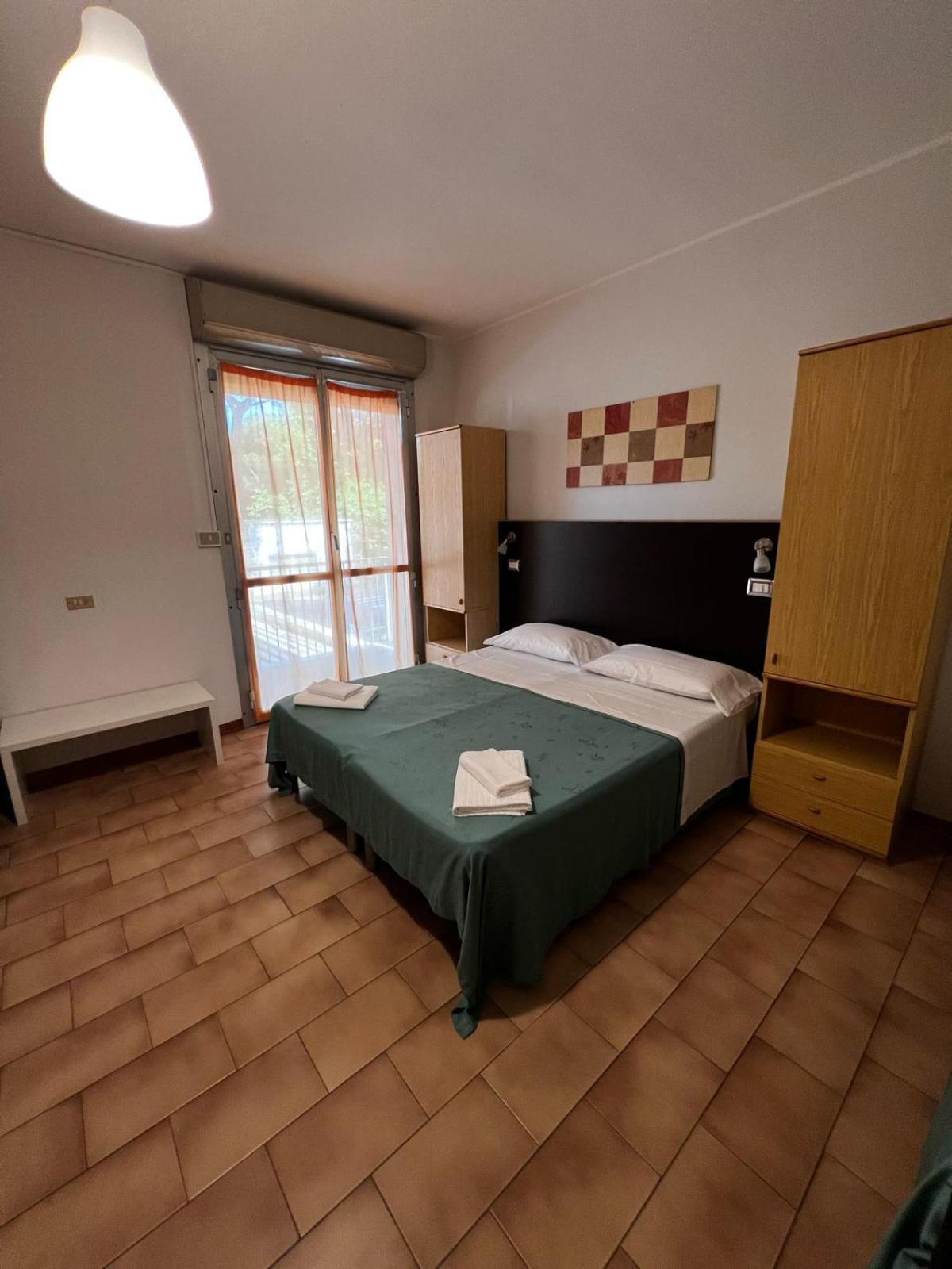 Hotel Nazionale Cervia Esterno foto